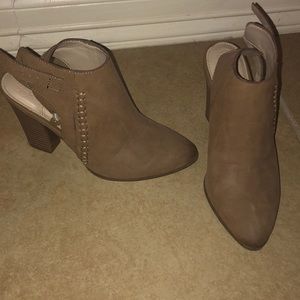 I’m selling booties